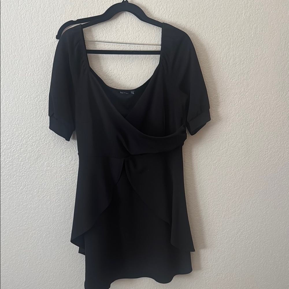 Boohoo Classic Black V-Neck Dress